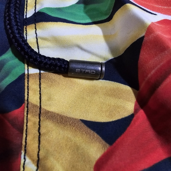 Etro Men's Swim Trunk. Floral print with vibrant colors. Size L. - Picture 4 of 5